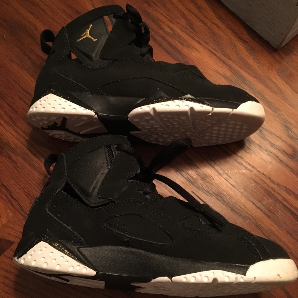 Boys jordans
